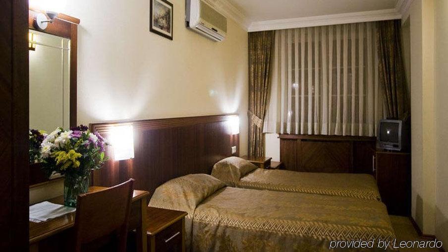 Hotel Centrum Истанбул Стая снимка
