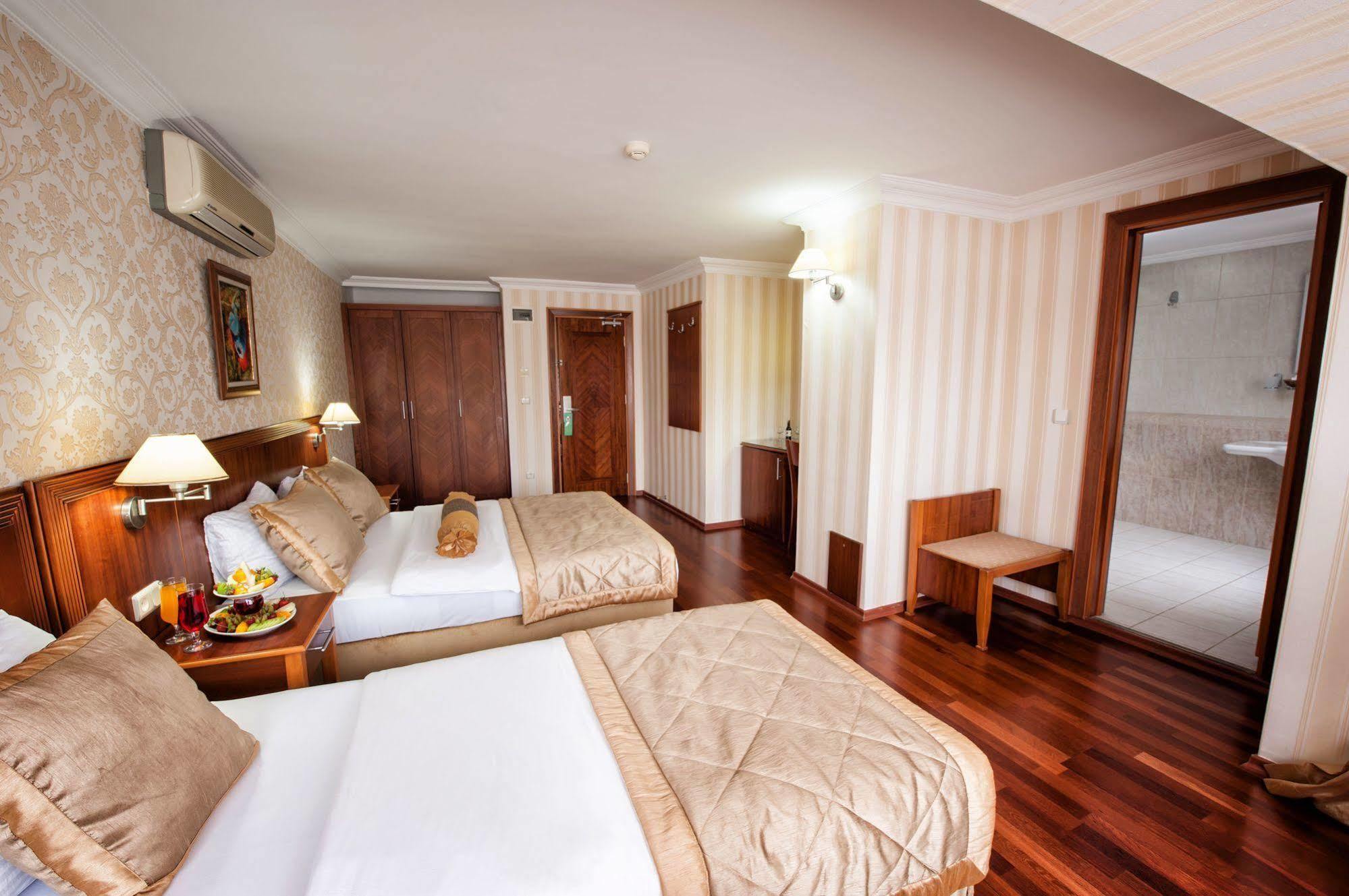 Hotel Centrum Истанбул Екстериор снимка